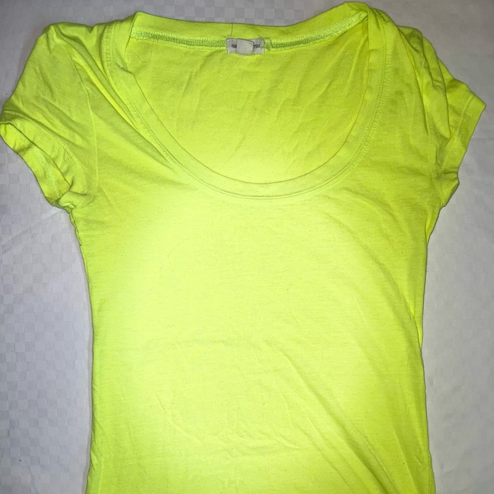 Neon Yellow Zenna Outfitters Scoop Neck T-Shirt Size S